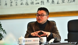 公司董事长周一律2人荣获市劳模称呼