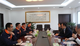 重钢总司理刘建荣一行到亚洲必赢钒钛考察交流