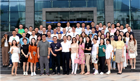 西南财大西部商学院2021级EMBA学员到亚洲必赢钒钛旅行游学