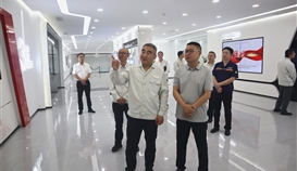 国网乐山供电公司总司理贺军一行到亚洲必赢钒钛调研